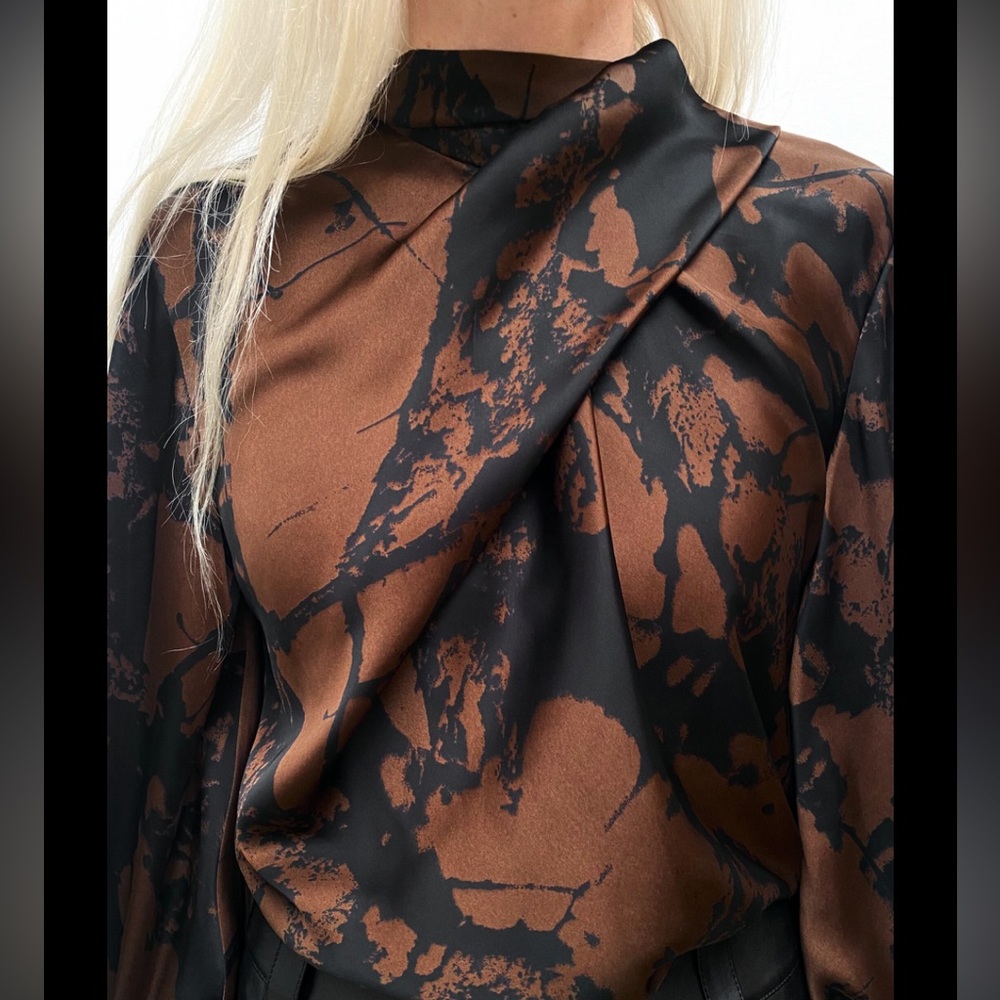 ZARA PRINTED BLOUSE WITH BOW - Picture 1 of 10
